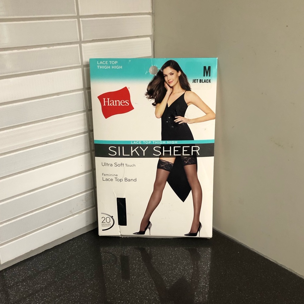 NWT Hanes Silky Sheer lace top thigh high nylons